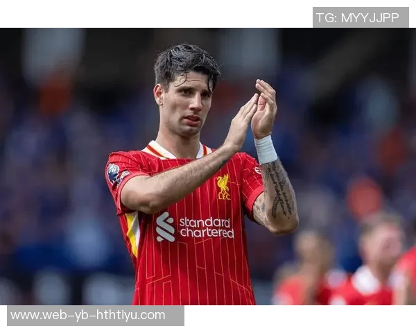 利物浦发布新海报展现范戴克维尔茨索博斯洛伊三位球星风采 利物浦发布新海报展现范戴克维尔茨索博斯洛伊三位球星风采