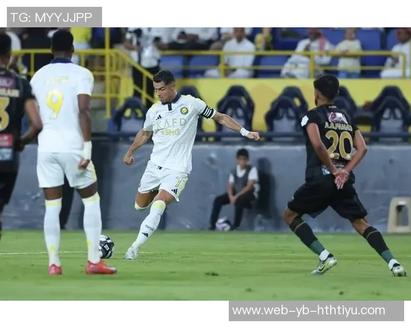 失去绝佳机会戴维精准直塞助攻孔塞桑单刀射门被门将神勇扑出